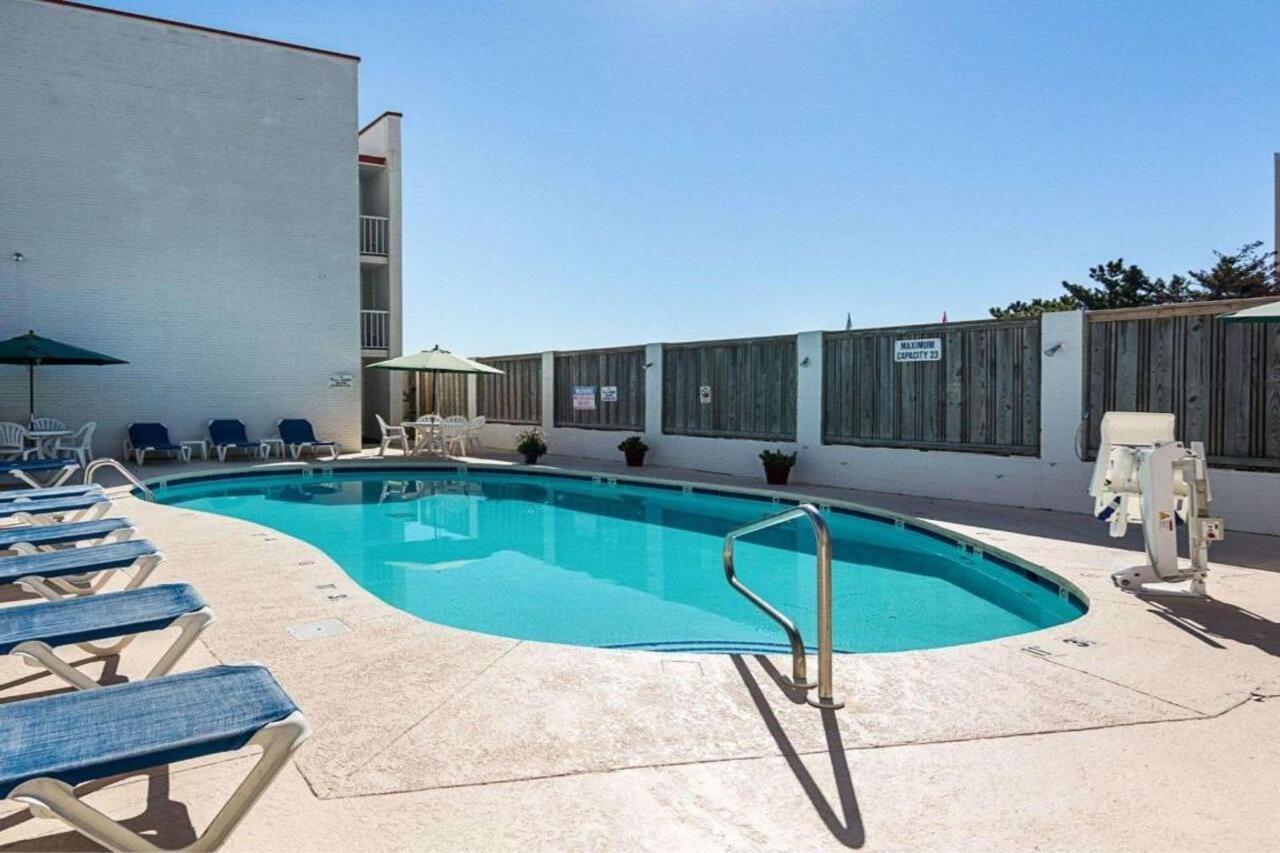 Ocean27 Hotel Virginia Beach Bagian luar foto